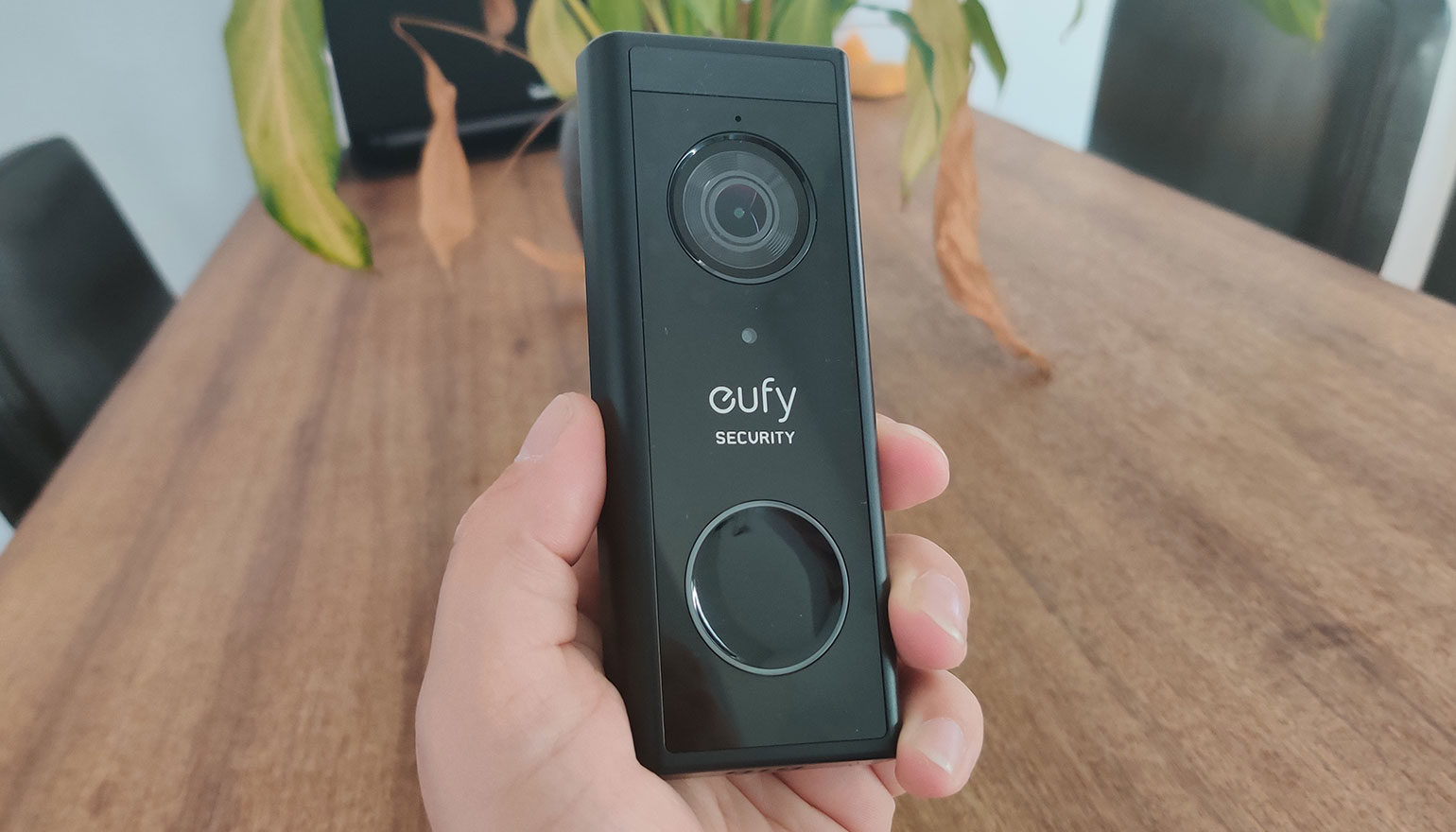 Raad overtuigen Suri Review: Eufy Security Video Doorbell - heeft een paar mooie eigenschappen |  FWD